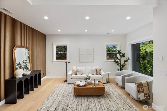 12922 NE 104th Street, Kirkland, WA 98033