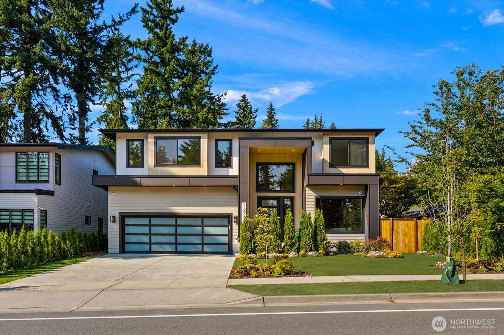 12922 NE 104th Street, Kirkland, WA 98033