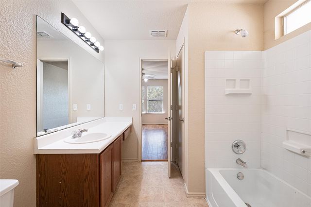 7101 Thannas WAY, Austin, TX 78744