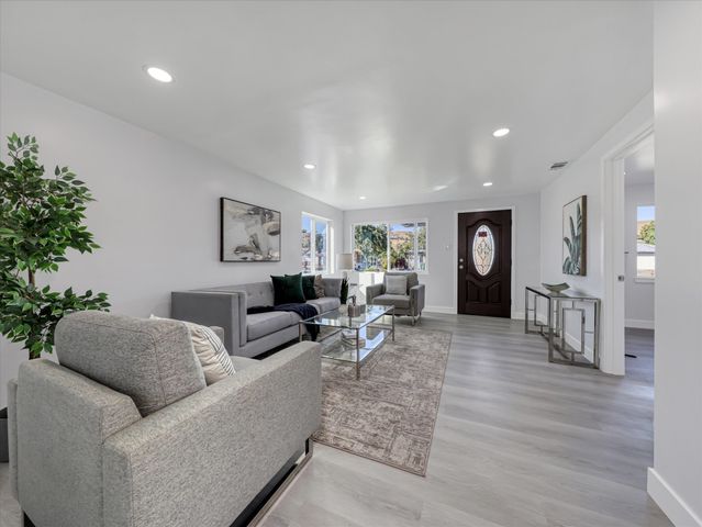 33603 3Rd St, Union City, CA 94587