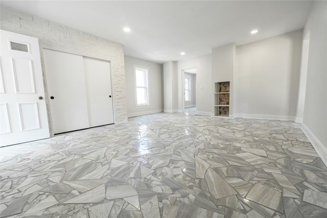 211 WALNUT Street, Erie, PA 16507