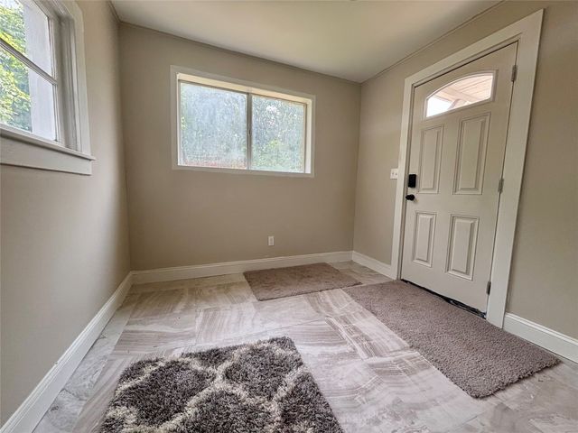 211 WALNUT Street, Erie, PA 16507