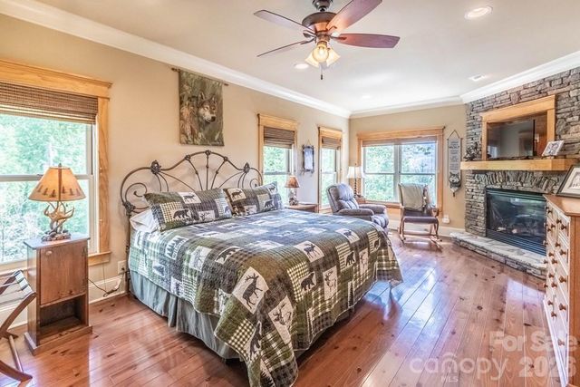 27 Indianola Lane, Bryson City, NC 28713