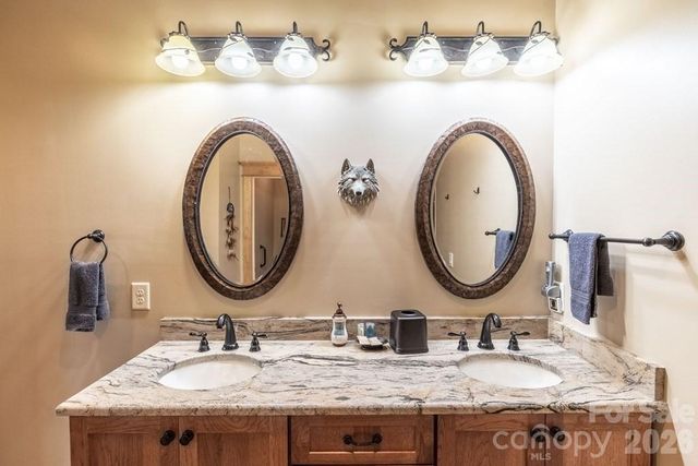 27 Indianola Lane, Bryson City, NC 28713