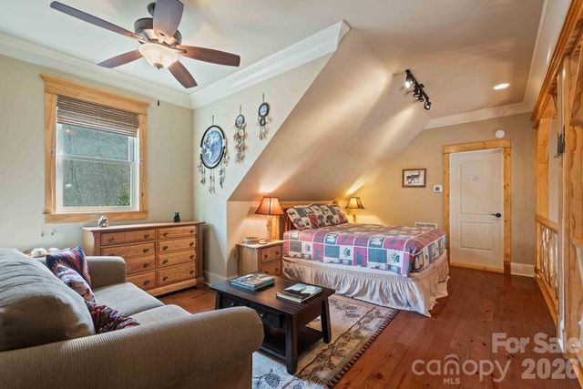 27 Indianola Lane, Bryson City, NC 28713