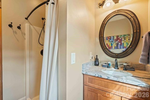 27 Indianola Lane, Bryson City, NC 28713