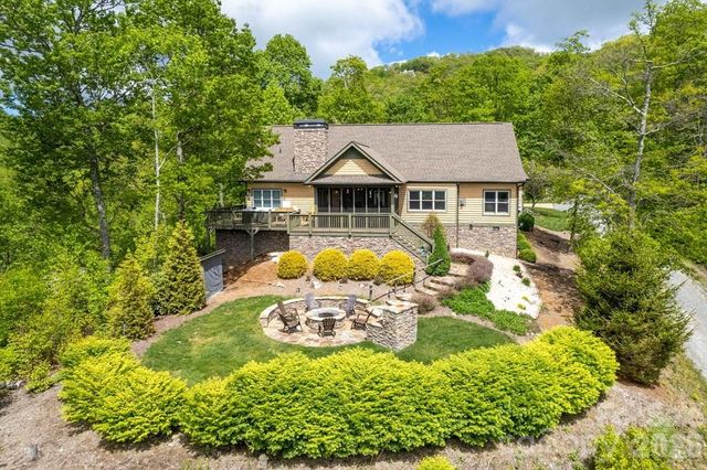 27 Indianola Lane, Bryson City, NC 28713