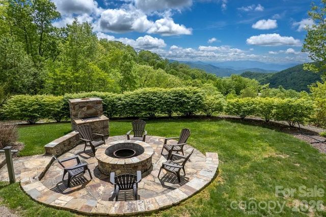 27 Indianola Lane, Bryson City, NC 28713