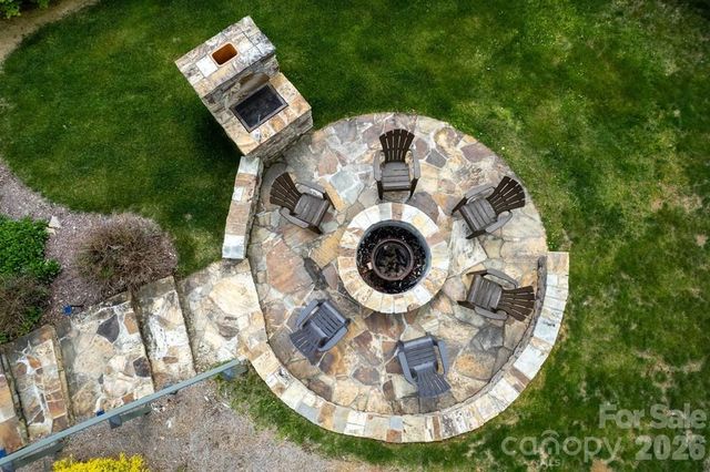 27 Indianola Lane, Bryson City, NC 28713