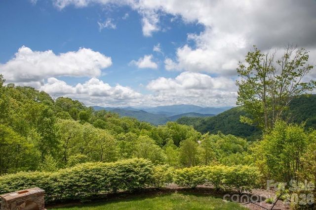 27 Indianola Lane, Bryson City, NC 28713