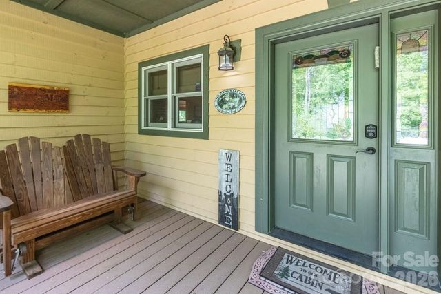 27 Indianola Lane, Bryson City, NC 28713