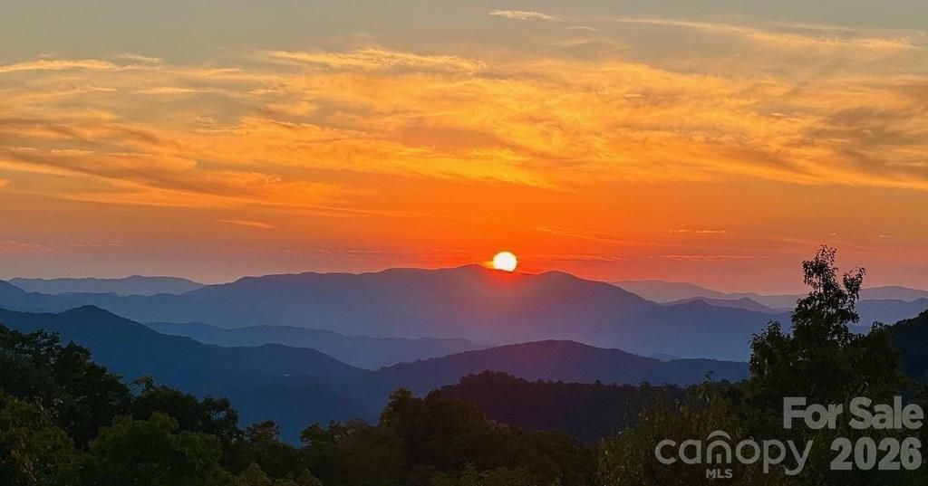 27 Indianola Lane, Bryson City, NC 28713