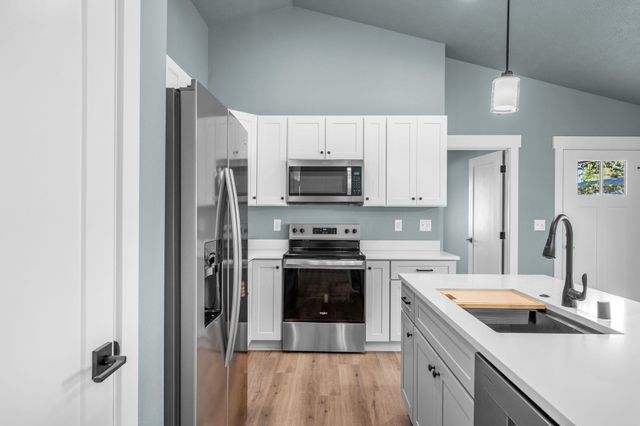 2109 N Sipple Rd, Spokane Valley, WA 99212