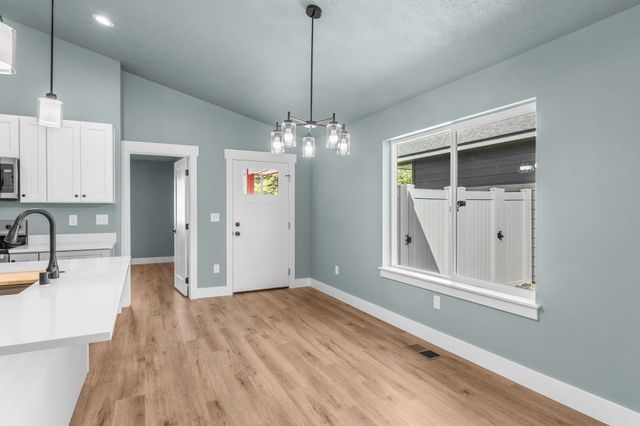 2109 N Sipple Rd, Spokane Valley, WA 99212