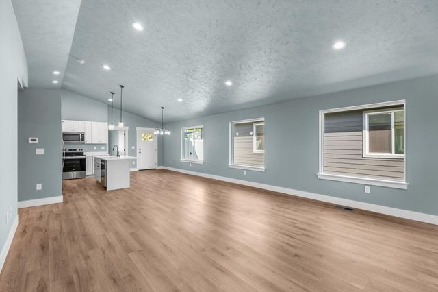 2109 N Sipple Rd, Spokane Valley, WA 99212