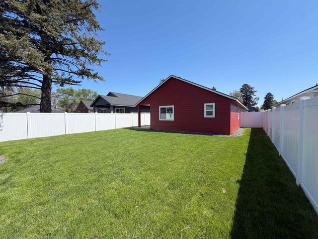 2109 N Sipple Rd, Spokane Valley, WA 99212