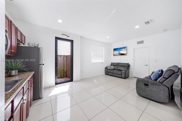 15294 SW 173rd St, Miami, FL 33187