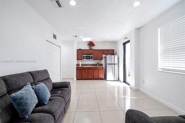15294 SW 173rd St, Miami, FL 33187