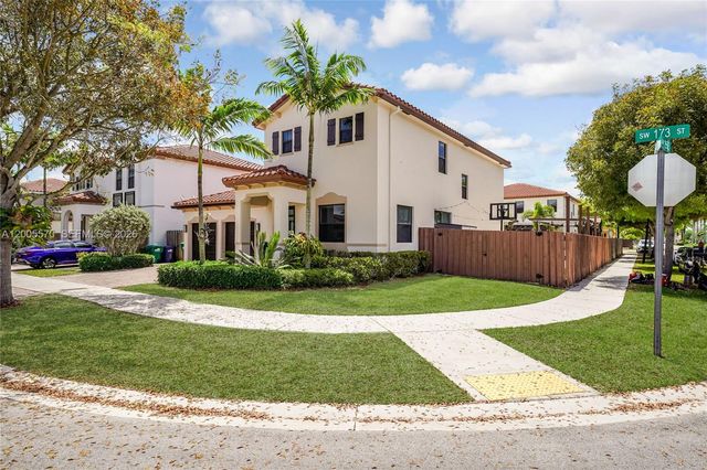 15294 SW 173rd St, Miami, FL 33187