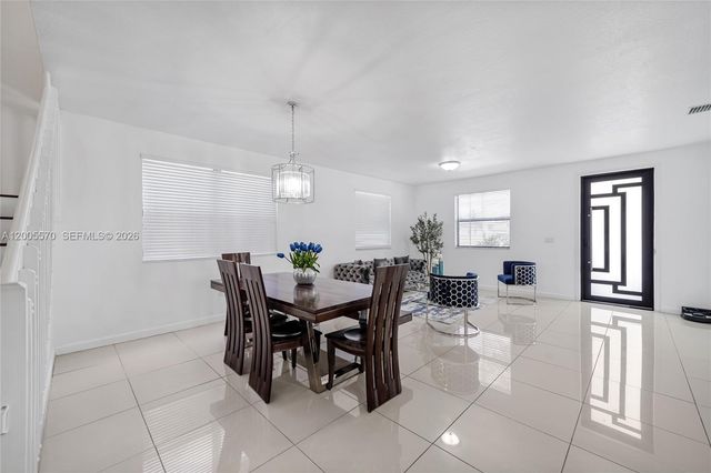 15294 SW 173rd St, Miami, FL 33187