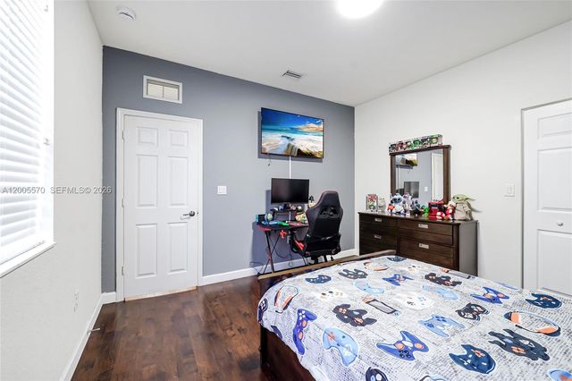 15294 SW 173rd St, Miami, FL 33187