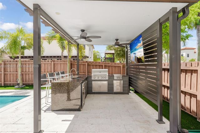 15294 SW 173rd St, Miami, FL 33187