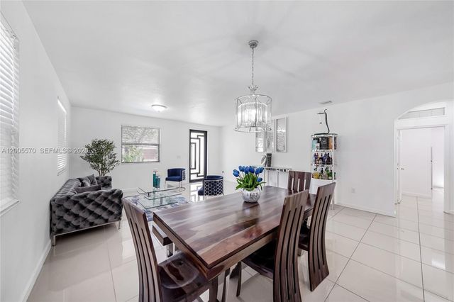 15294 SW 173rd St, Miami, FL 33187