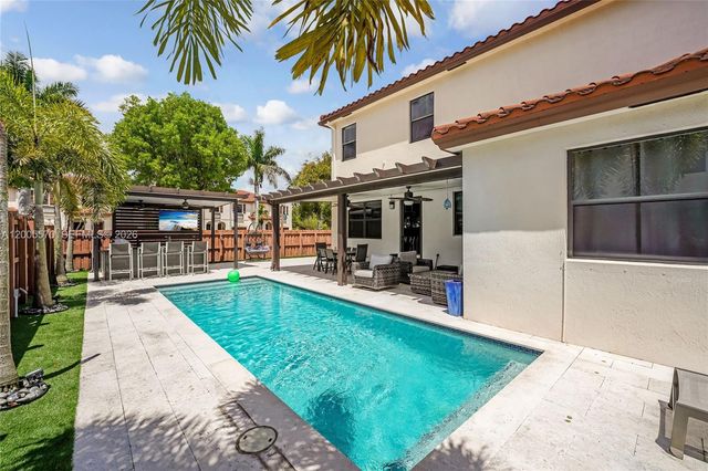 15294 SW 173rd St, Miami, FL 33187