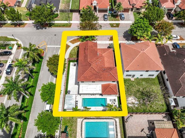 15294 SW 173rd St, Miami, FL 33187