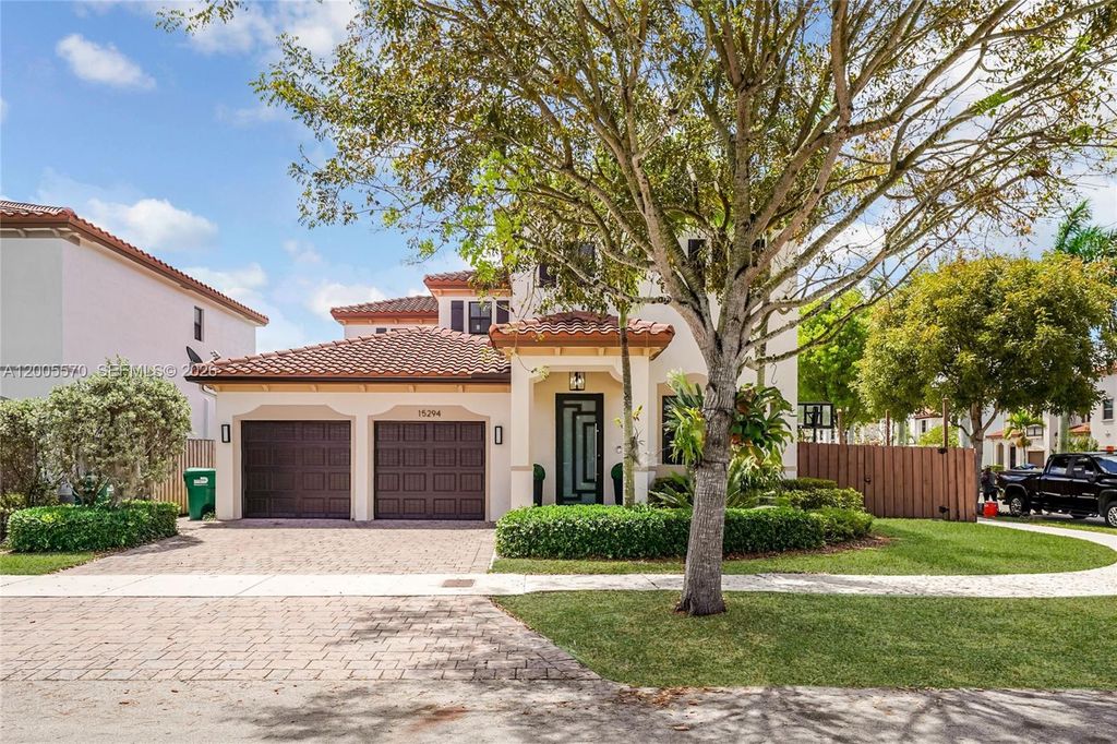 15294 SW 173rd St, Miami, FL 33187