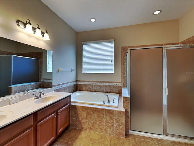 4252 HAWKSLEY PLACE, Wesley Chapel, FL 33545