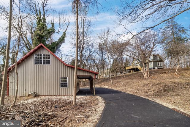 9316 CROOM RD, Upper Marlboro, MD 20772