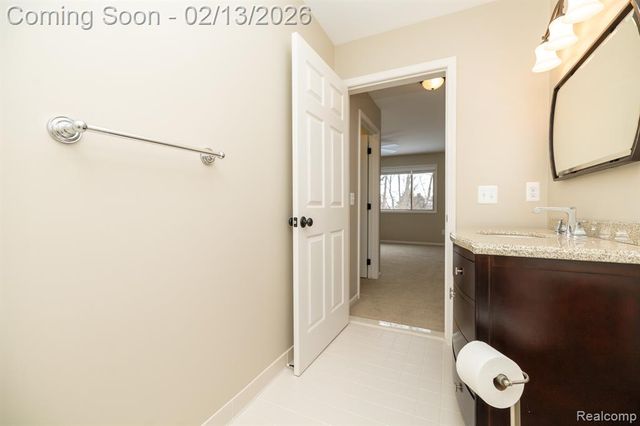 6056 Lochmore Drive 49, Commerce Twp, MI 48382