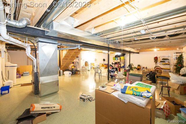 6056 Lochmore Drive 49, Commerce Twp, MI 48382