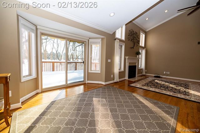 6056 Lochmore Drive 49, Commerce Twp, MI 48382