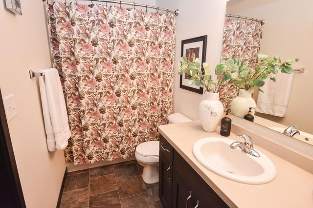 7454 21 Street S, Fargo, ND 58104