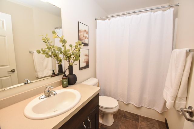 7454 21 Street S, Fargo, ND 58104