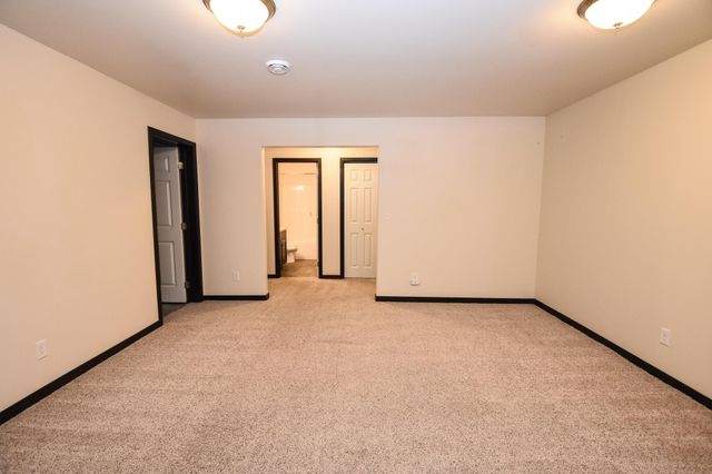 7454 21 Street S, Fargo, ND 58104