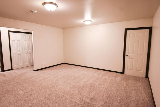 7454 21 Street S, Fargo, ND 58104