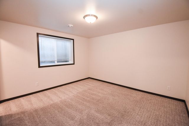 7454 21 Street S, Fargo, ND 58104