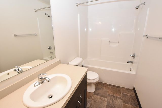 7454 21 Street S, Fargo, ND 58104