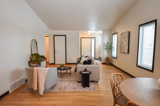 7454 21 Street S, Fargo, ND 58104