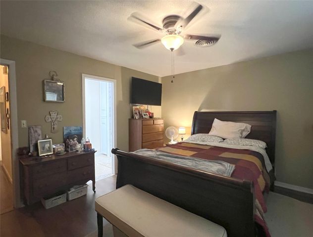 3024 Lamar Circle, El Campo, TX 77437