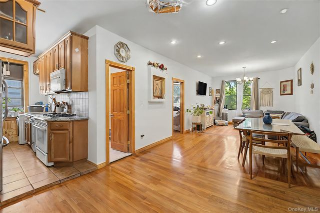 136-05 Sanford Avenue 3A, Flushing, NY 11355