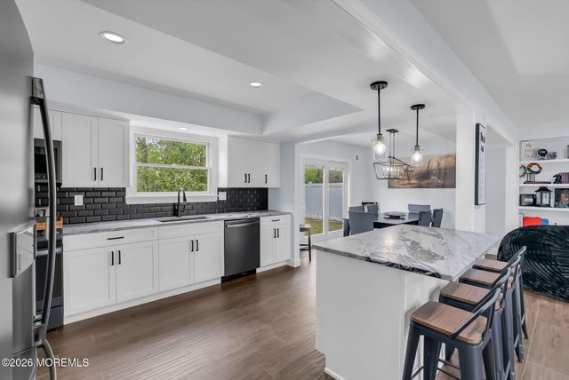 389 Kildare Drive, Toms River, NJ 08753