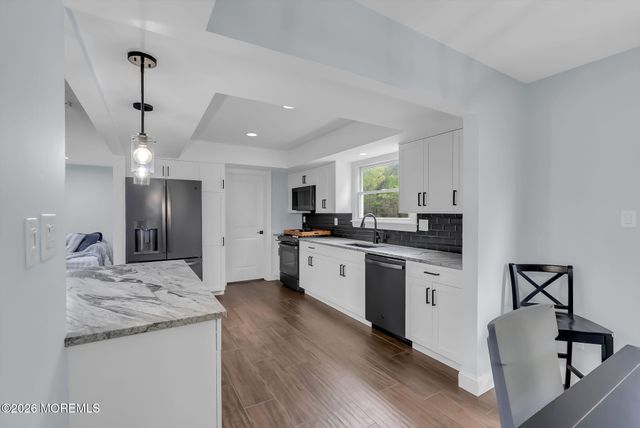 389 Kildare Drive, Toms River, NJ 08753