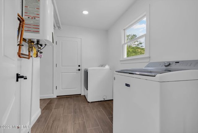 389 Kildare Drive, Toms River, NJ 08753