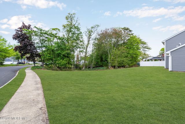 389 Kildare Drive, Toms River, NJ 08753