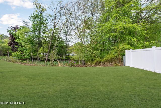 389 Kildare Drive, Toms River, NJ 08753