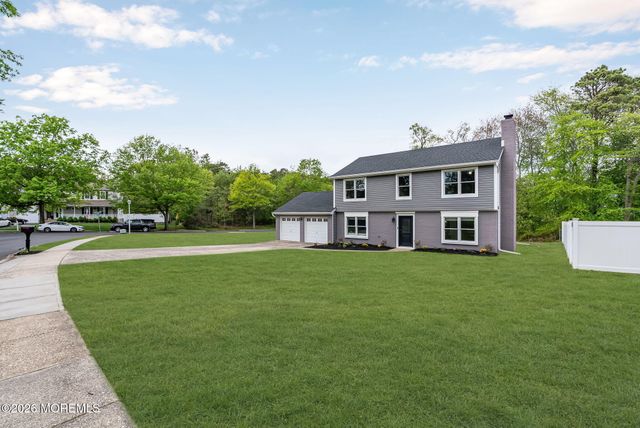 389 Kildare Drive, Toms River, NJ 08753